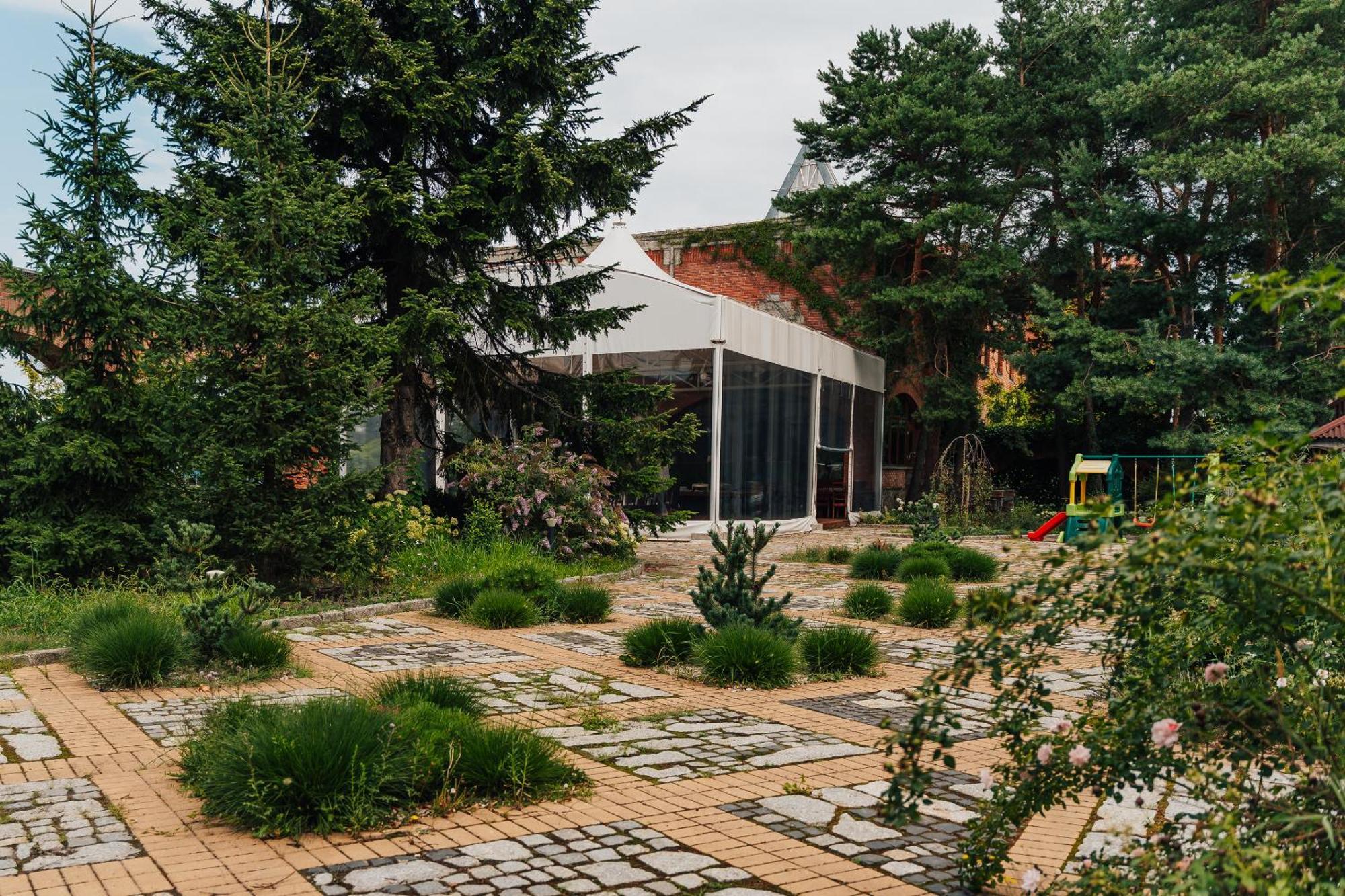 Hotel Sphinx Zabia Wola Екстериор снимка