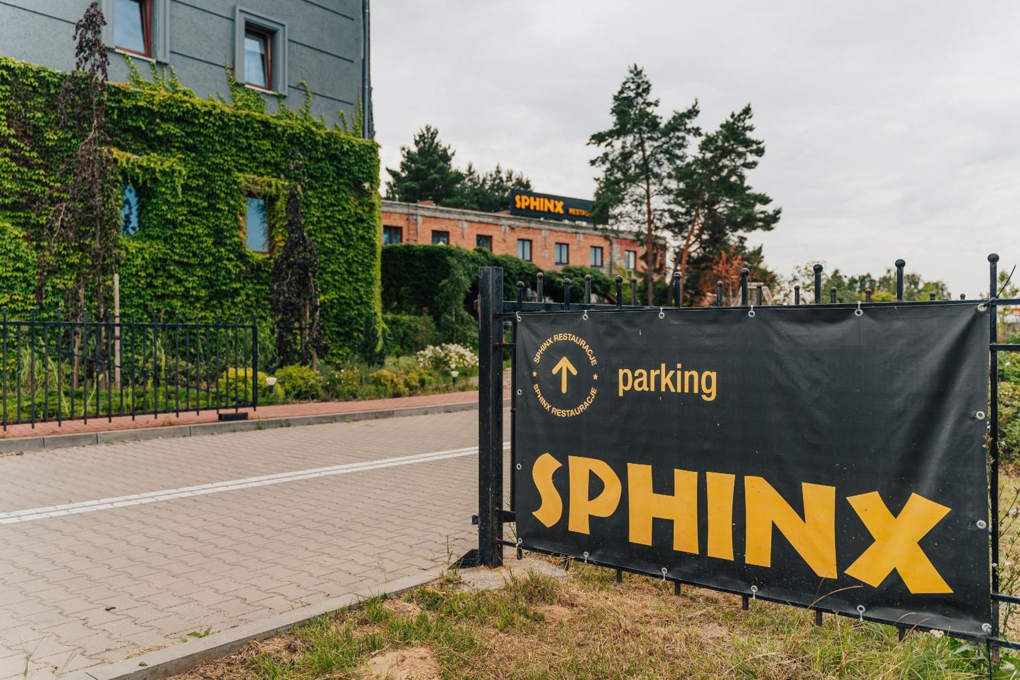 Hotel Sphinx Zabia Wola Екстериор снимка
