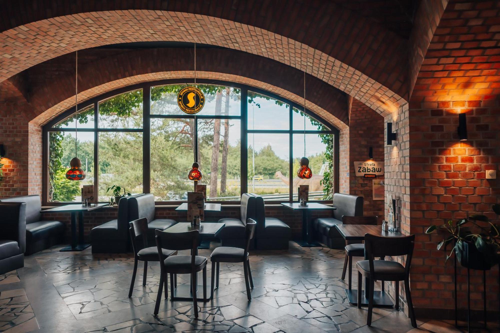 Hotel Sphinx Zabia Wola Екстериор снимка