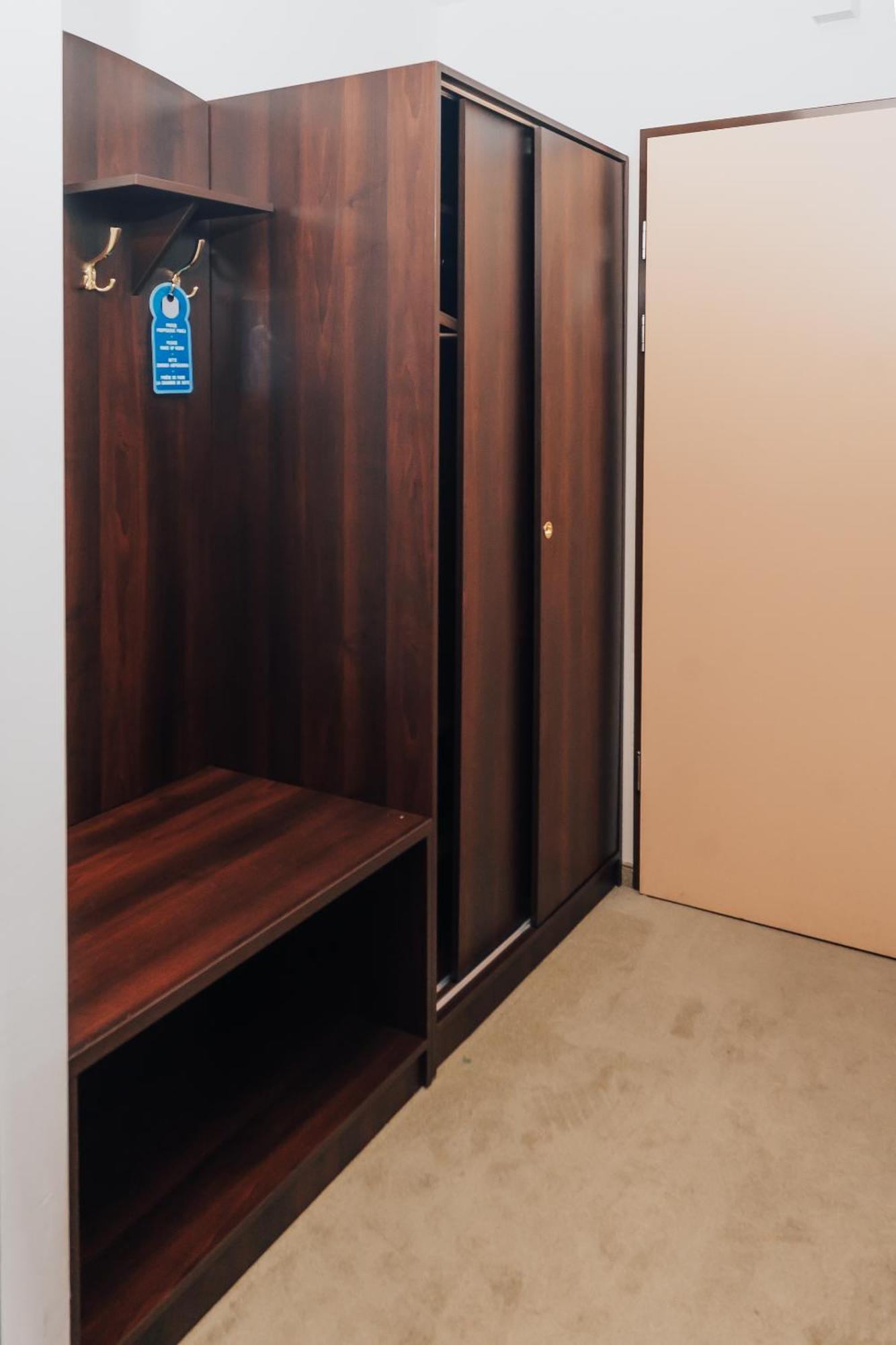 Hotel Sphinx Zabia Wola Екстериор снимка