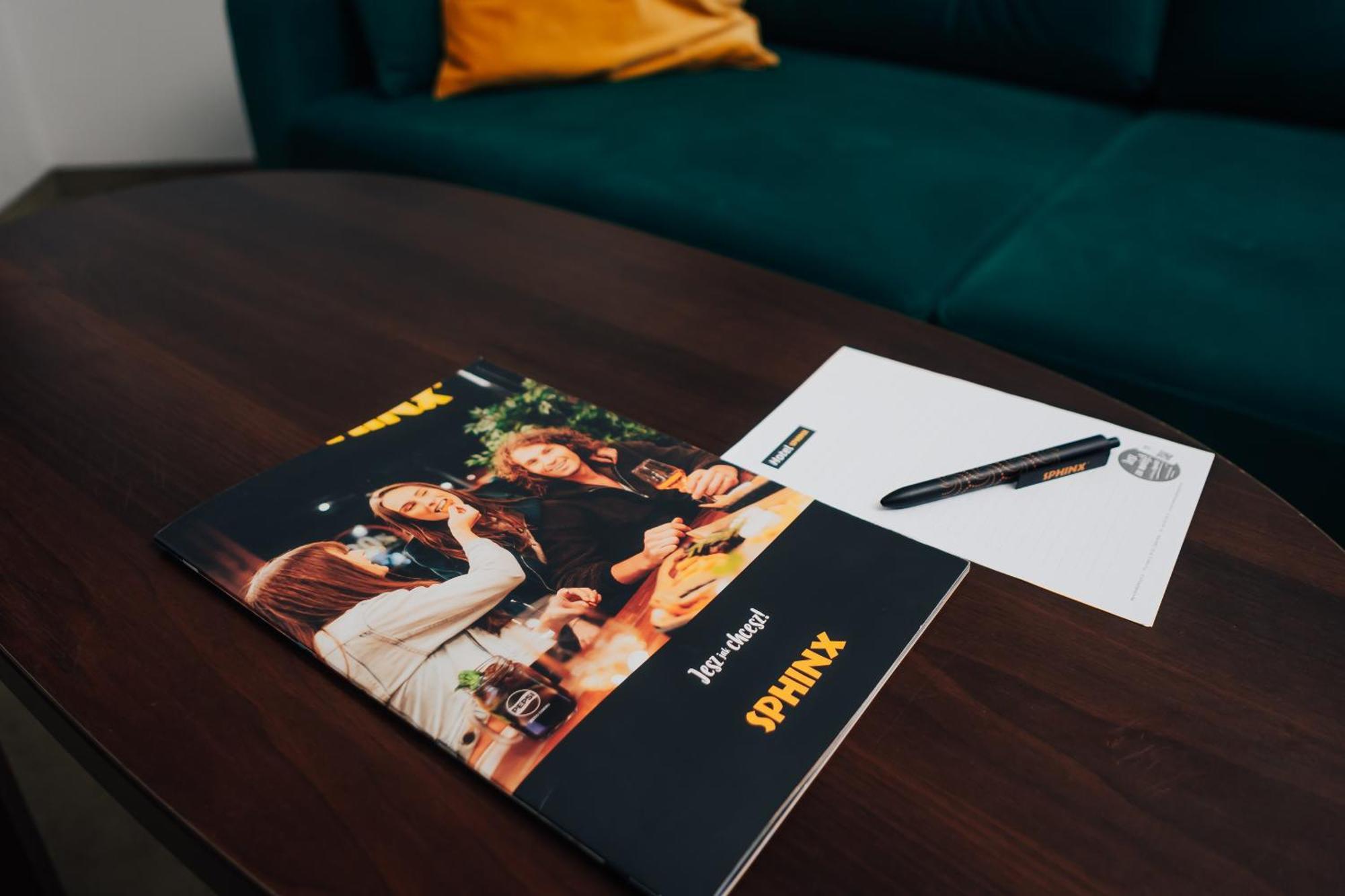 Hotel Sphinx Zabia Wola Екстериор снимка